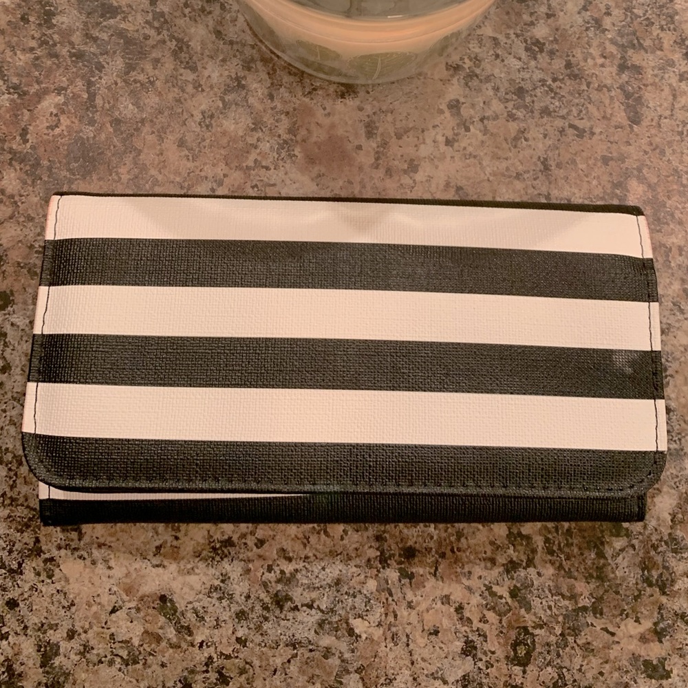 Kut from the Kloth wallet billfold